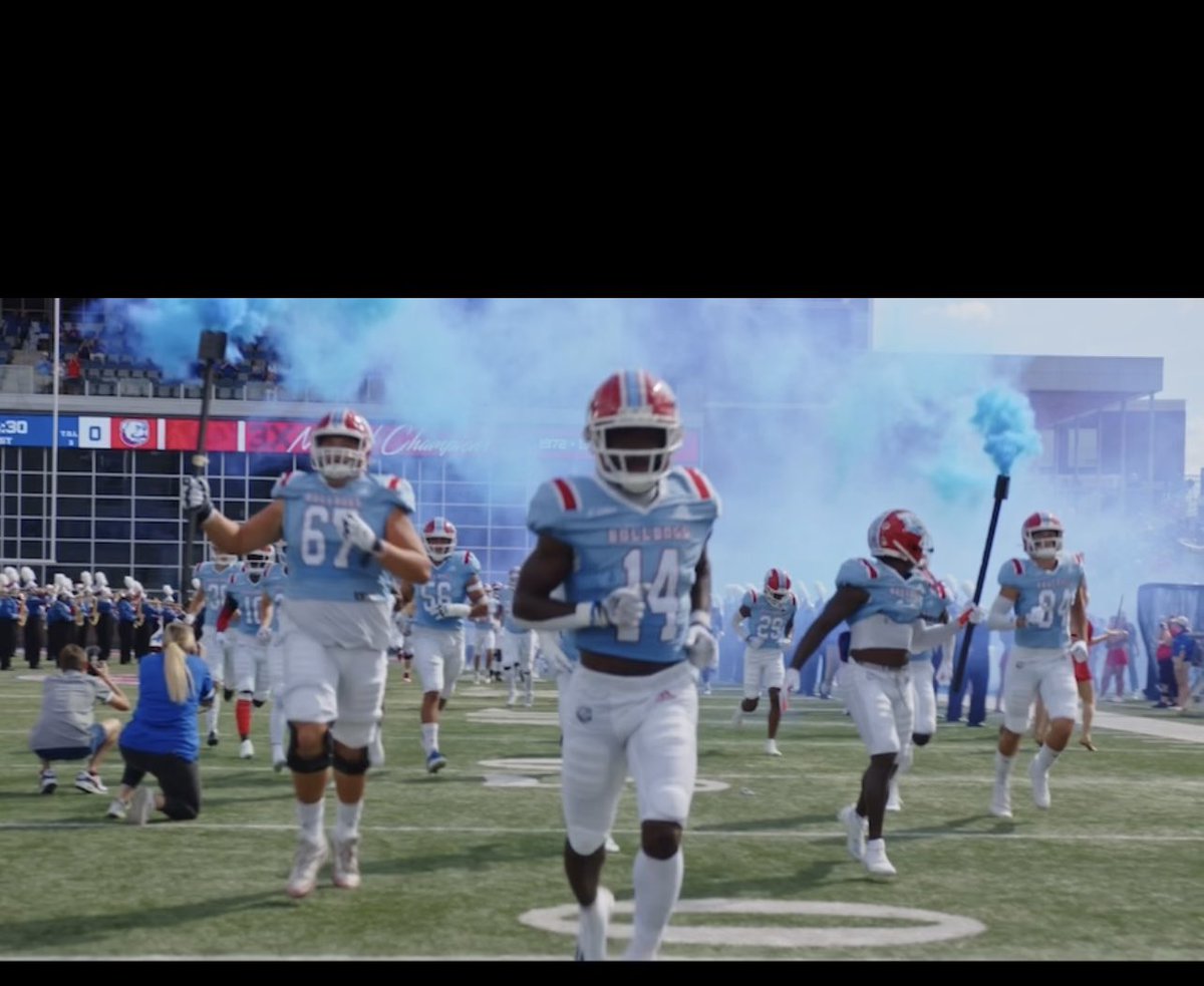 estevanegghead's tweet photo. Full hype video coming soon!
Despite the outcome of the game, it was exciting and the Dawgs fought hard! #eggheadvideo #eggheadvideoproduction #eggheadruston https://t.co/8xmUxTjQjl