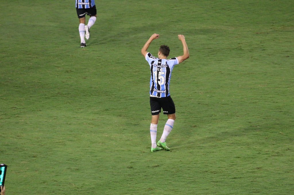 Ffx-jnsWIAApGeI?format=jpg&name=medium