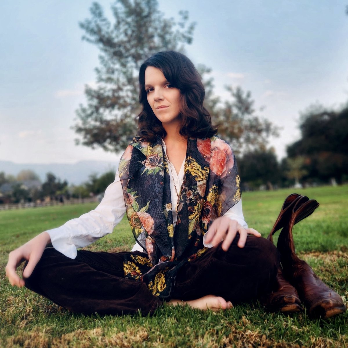 Eden Iris (@edenirismusic) on Twitter photo Young Guest feat. <a href="/luciehillmusic/">LUCIE HILL</a> comes out on November 18th!
Pre-save and be the first to listen🙂 lnk.to/youngguest Young Guest feat. <a href="/luciehillmusic/">LUCIE HILL</a> comes out on November 18th!
Pre-save and be the first to listen🙂 lnk.to/youngguest