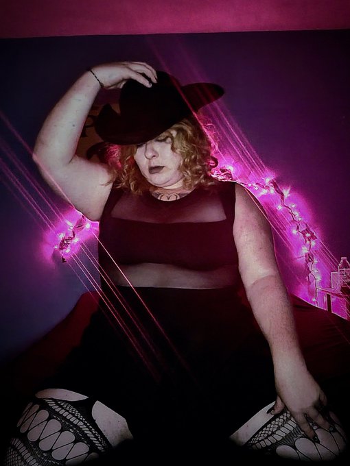 Sneak peak of my recent set on my OF 😍 🤤🤤 #elizabethlovley #NEW #photography #linkinbio  https://t.co/WCIAON6zHw<a href="/tag/elizabethlovley"class="tags">#elizabethlovley</a><a href="/tag/photography"class="tags"><span>#photography</span></a><a href="/tag/linkinbio"class="tags"><span>#linkinbio</span></a><a href="/tag/new"class="tags"><span>#new</span></a>