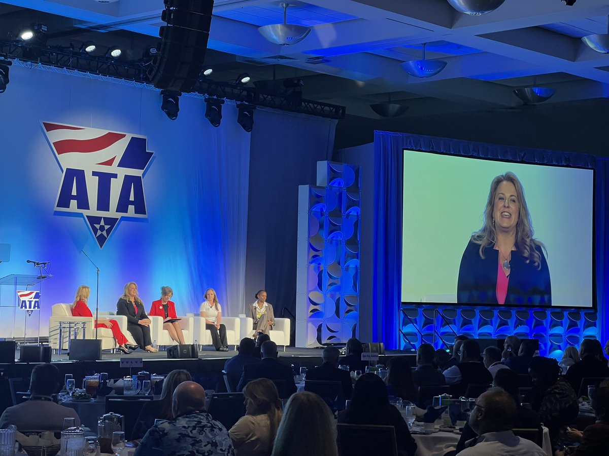 TRUCKINGdotORG's tweet photo. Great panel discussion on the recruitment, retention &amp; empowerment of women in the trucking industry, feat. @ZShannonZ, Cari Baylor @baylortrucking , professional driver &amp; fleet owner Tina Peterson, Tamara Jalving of @Yellow_Trucking &amp; Angela Tillery of @FedEx.  #ATAmce22 https://t.co/oP06fMsu7v
