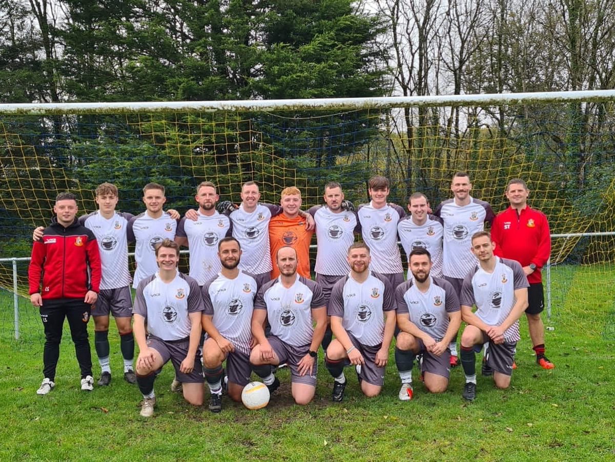 cilfrew_rovers's tweet photo. Our new away kit for this season has finally arrived 🙌🏻

J’s Cafe &amp; Desserts thank you for your ongoing support 👏🏻

🔴🐮⚪️ https://t.co/FuYzspwi5N
