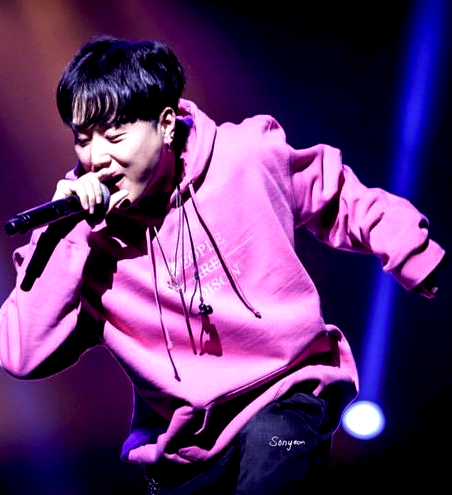 FYLOUIE's tweet photo. [ 𝐅𝐀𝐍𝐓𝐀𝐊𝐄𝐍 ] 𝟐𝟐𝟏𝟎𝟐𝟐 - © 𝐖𝐈𝐓𝐇𝐋𝐎𝐔𝐈𝐄
𝐋𝐎𝐔𝐈𝐄 𝐏𝐄𝐑𝐅𝐎𝐑𝐌𝐈𝐍𝐆 𝐀𝐓 𝐒𝐏𝐈𝐂𝐄𝐃 𝐖𝐎𝐑𝐋𝐃 𝐃𝐀𝐘 𝟏 

#𝐒𝐏𝐈𝐂𝐄𝐃𝐖𝐎𝐑𝐋𝐃𝟐𝟎𝟐𝟐 https://t.co/LmZA5lXIlD