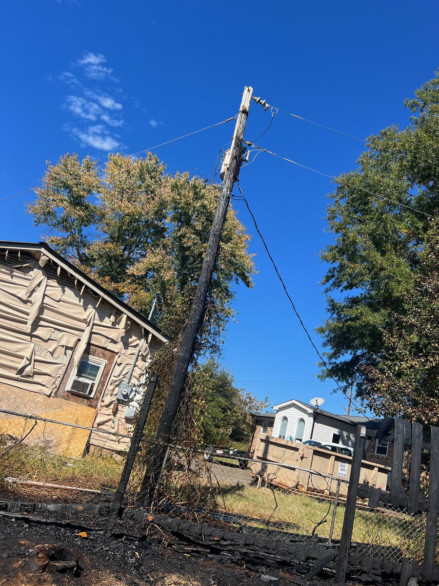 Huntersville_FD's tweet image. *OUTSIDE FIRE* This is our second fire of the day. Earlier today (1:30p) Station 2 responded to another outside fire in the 7020 Block of Gilead Road. Fire controlled prior to reaching the home.#OutsideFire