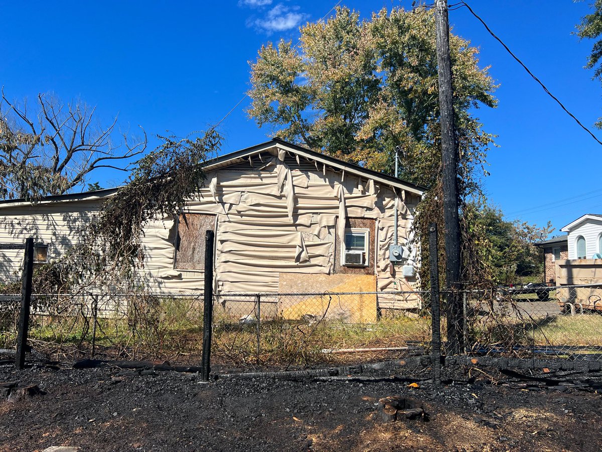 Huntersville_FD's tweet image. *OUTSIDE FIRE* This is our second fire of the day. Earlier today (1:30p) Station 2 responded to another outside fire in the 7020 Block of Gilead Road. Fire controlled prior to reaching the home.#OutsideFire