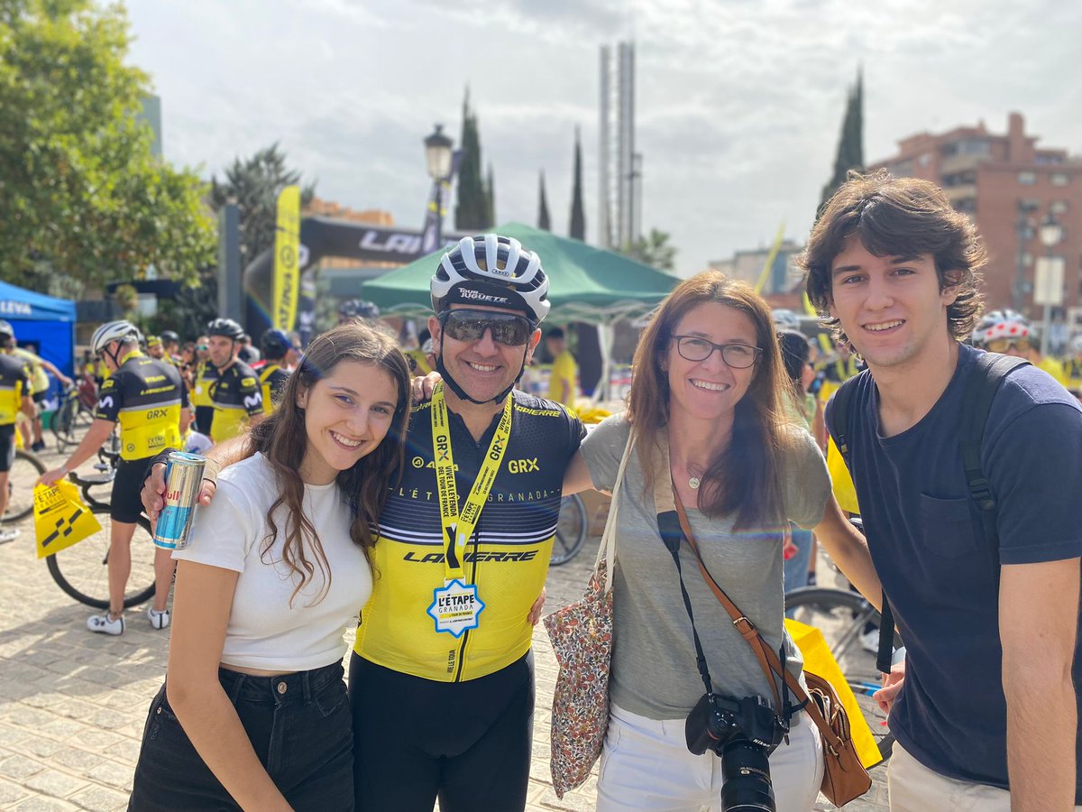 condoscascos's tweet photo. "Se puede tener mejor recompensa después de superar un reto como #letapegranada ?
😊😊😊 !Más feliz que una perdiz!"
➖➖➖➖➖➖➖➖➖➖➖➖➖
@letapespain
#bikeandfamily
#letapegranada #letapespain #cicloturismo #ciclismo #cycling #cyclingdaily #cyclinggranada #bikeandfamily https://t.co/6jKMPus1i7