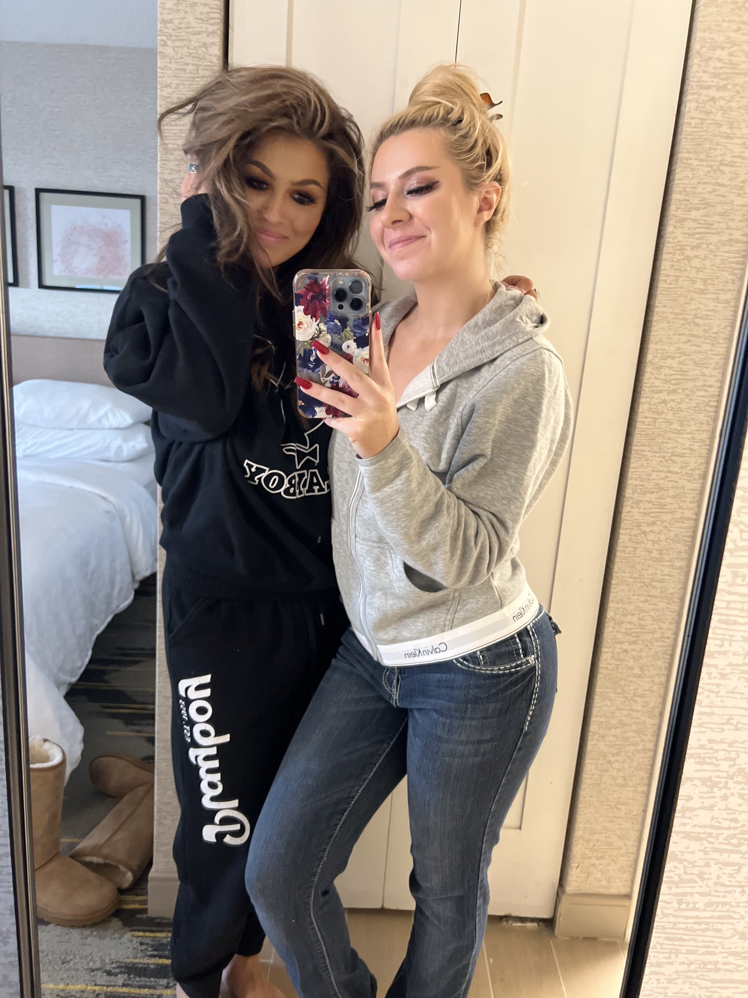 TW Pornstars - Fmottrn. Twitter. Finally settled in a different hotel 😅
