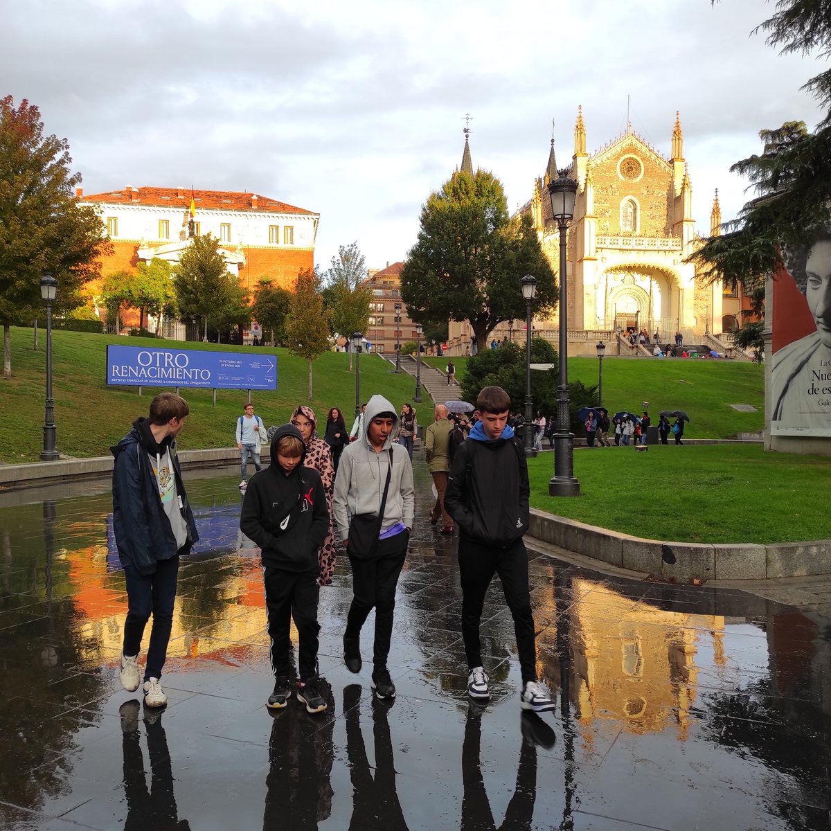 CCSeniorTrips's tweet photo. #CCSeniorTrips #CCMFL https://t.co/nvCIz8qSap