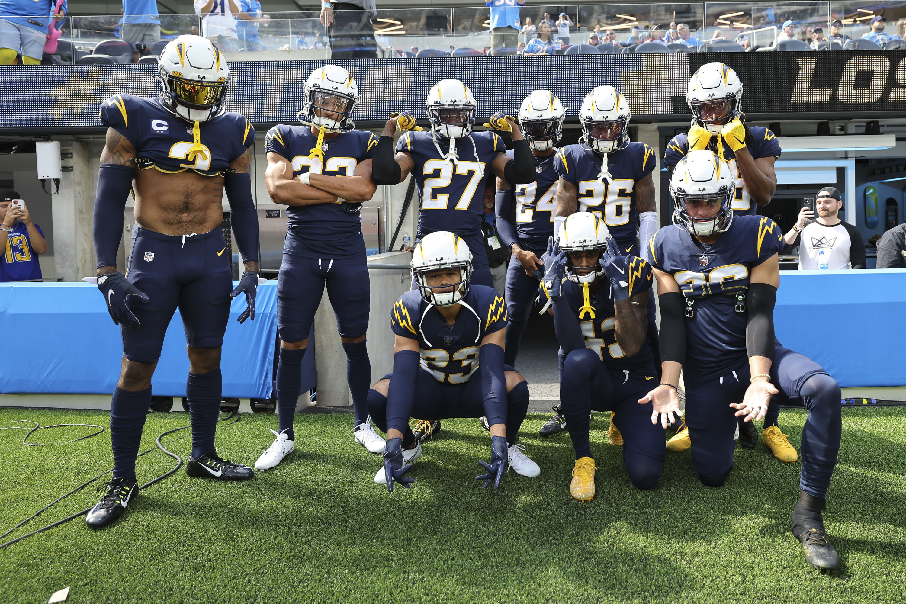 los angeles chargers uniforms