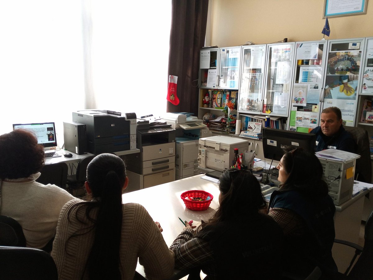 KosovaBethany's tweet photo. Ethics Training
"According to the Values  Charter, accountability means that we hold ourselves and one another responsible for our behaviour and we are answerable for our actions and decisions with UNICEF, our partners/collaborators and with the children we serve"
@UNICEFKosovo https://t.co/S3dcYiwSGV
