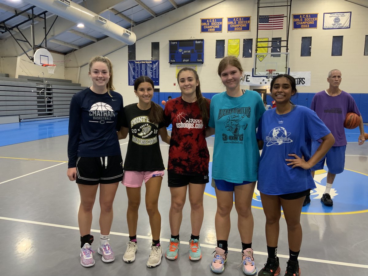 ushoops's tweet image. Games today as good as any we've seen #Fall22

Girls #Skills #Conditioning #Defense #GameAcumen 📈📈📈

@haas_23 @imurray710 @licari_kyra5 @Meghan_Lamanna @RileyAllen17 @angelinahodgens @Molly_Keane12 @brenna_slattery @LolaMacRae9 Brooklyn @sarahhughes2023 Emily @chatgirlshoops