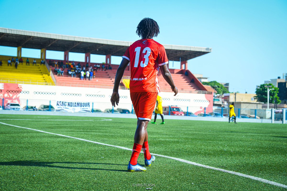 us_ouakam's tweet photo. 𝐐𝐔𝐄𝐋𝐐𝐔𝐄𝐒 𝐈𝐌𝐀𝐆𝐄𝐒 𝐃𝐔 𝐌𝐀𝐓𝐂𝐇  | ⚪️🔴 #TeamUSO
 @us_ouakam 0 vs 0 @asacndiambour 
 🏟 Stade Alassane Djigo.
🏁 2ème journée
🏆 #LIGUE2Sn
📺 #USOtv
#footlocalsn https://t.co/4g39Kq46Ae