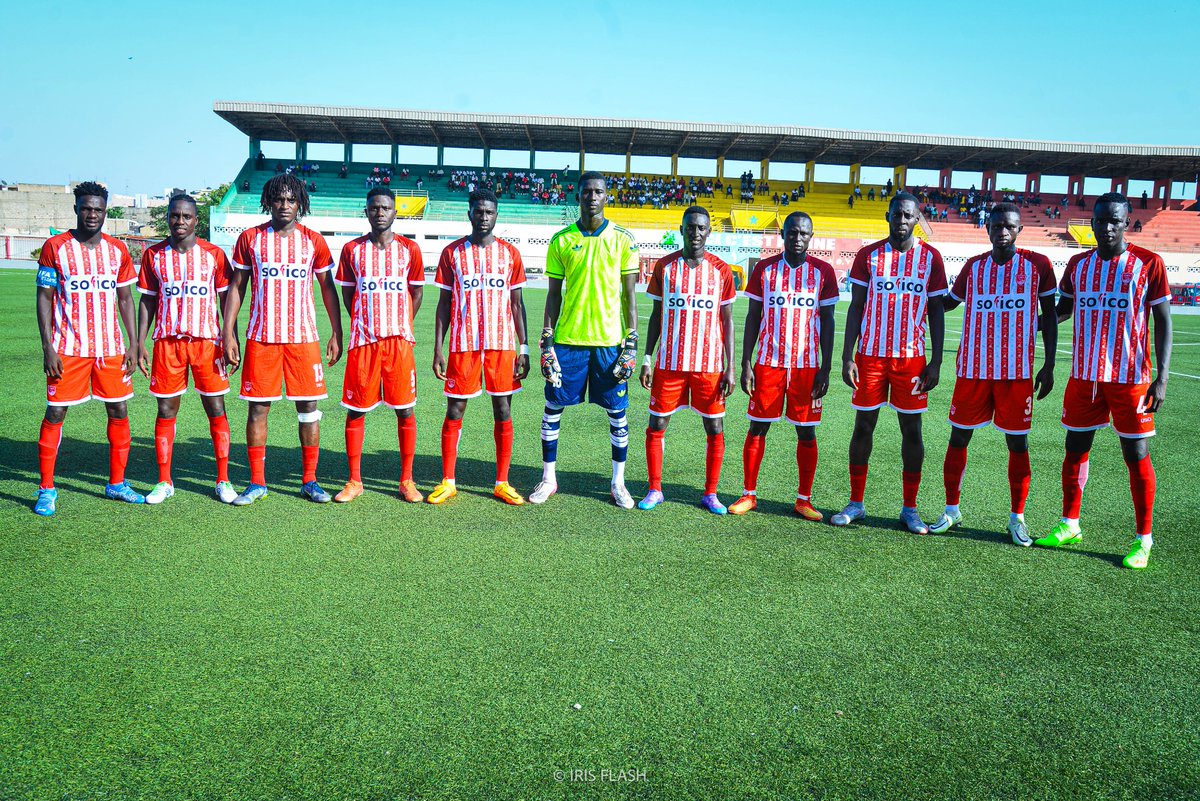 us_ouakam's tweet photo. 𝐐𝐔𝐄𝐋𝐐𝐔𝐄𝐒 𝐈𝐌𝐀𝐆𝐄𝐒 𝐃𝐔 𝐌𝐀𝐓𝐂𝐇  | ⚪️🔴 #TeamUSO
 @us_ouakam 0 vs 0 @asacndiambour 
 🏟 Stade Alassane Djigo.
🏁 2ème journée
🏆 #LIGUE2Sn
📺 #USOtv
#footlocalsn https://t.co/4g39Kq46Ae