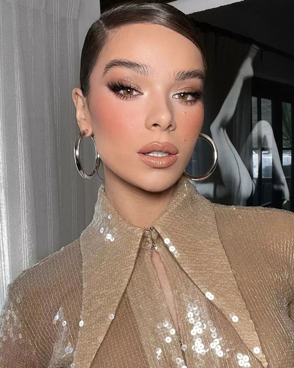 📷// <a href="/HaileeSteinfeld/">Hailee Steinfeld</a> via @/patrickta post en instagram