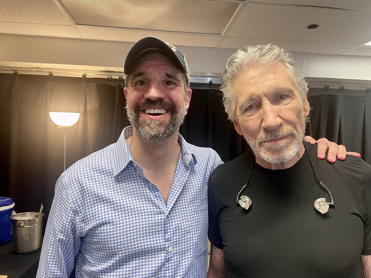 MatthewPHoh's tweet photo. I am excited to share I’ll be hosting a conversation with @rogerwaters on Thursday, Oct 27 at 8pm ET on Zoom. Please join us: https://t.co/Oap0vkAvCl
#TearDownTheWall #ThisIsNotADrill #GoForHoh #ncpol #ncsen https://t.co/C73OtwcBLl