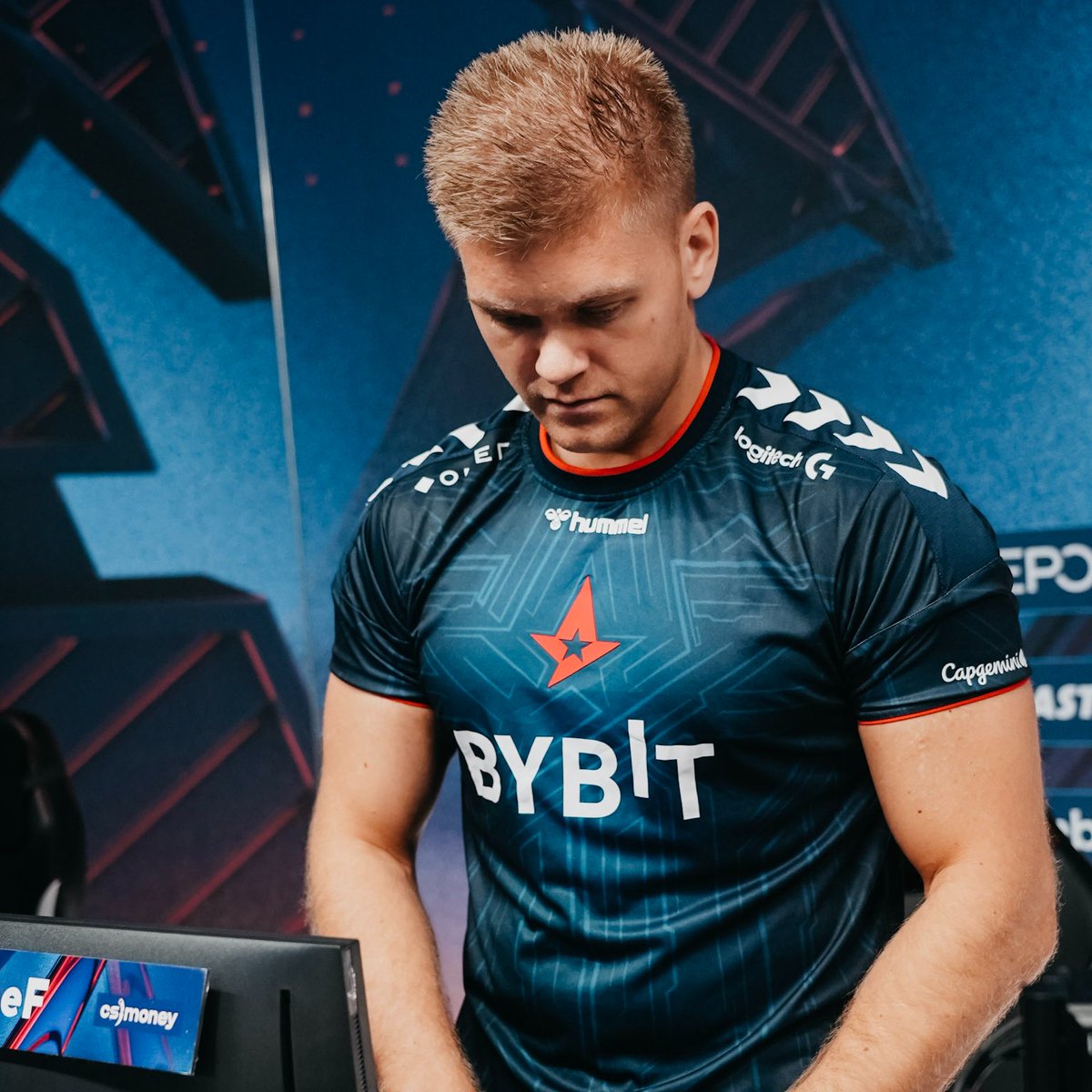 AstralisCS's tweet photo. A valiant effort by the boys throughout the whole showdown with so little prep time. 

This does mean we don't qualify for the Fall Finals. 

Can't wait to come back to full strength and show everyone what we got! 

#ToTheStars https://t.co/ndYsmyaat5