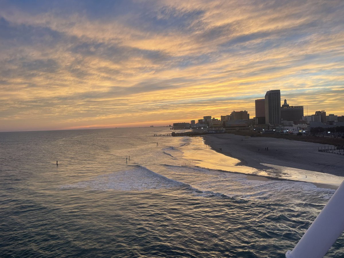 BeePower's tweet photo. Sunset on the Boardwalk with my sweetie. 
#ferriswheel #steelpier https://t.co/dDxoulpa22