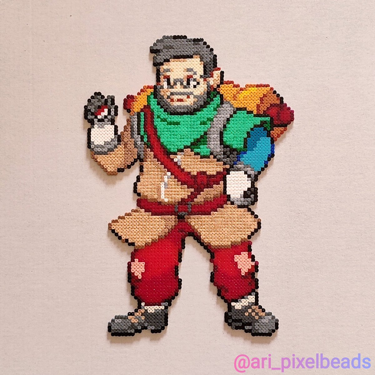 AriPixelBeads's tweet photo. Personaje de @Felipez360 de la #TwitchCup2022 hecho en Hama beads 😍 Me lo he pasado genial viéndote. Jorge MVP. @PokeTwitchCup 
#hamabeads #pixelart https://t.co/MoW9tT5EyL