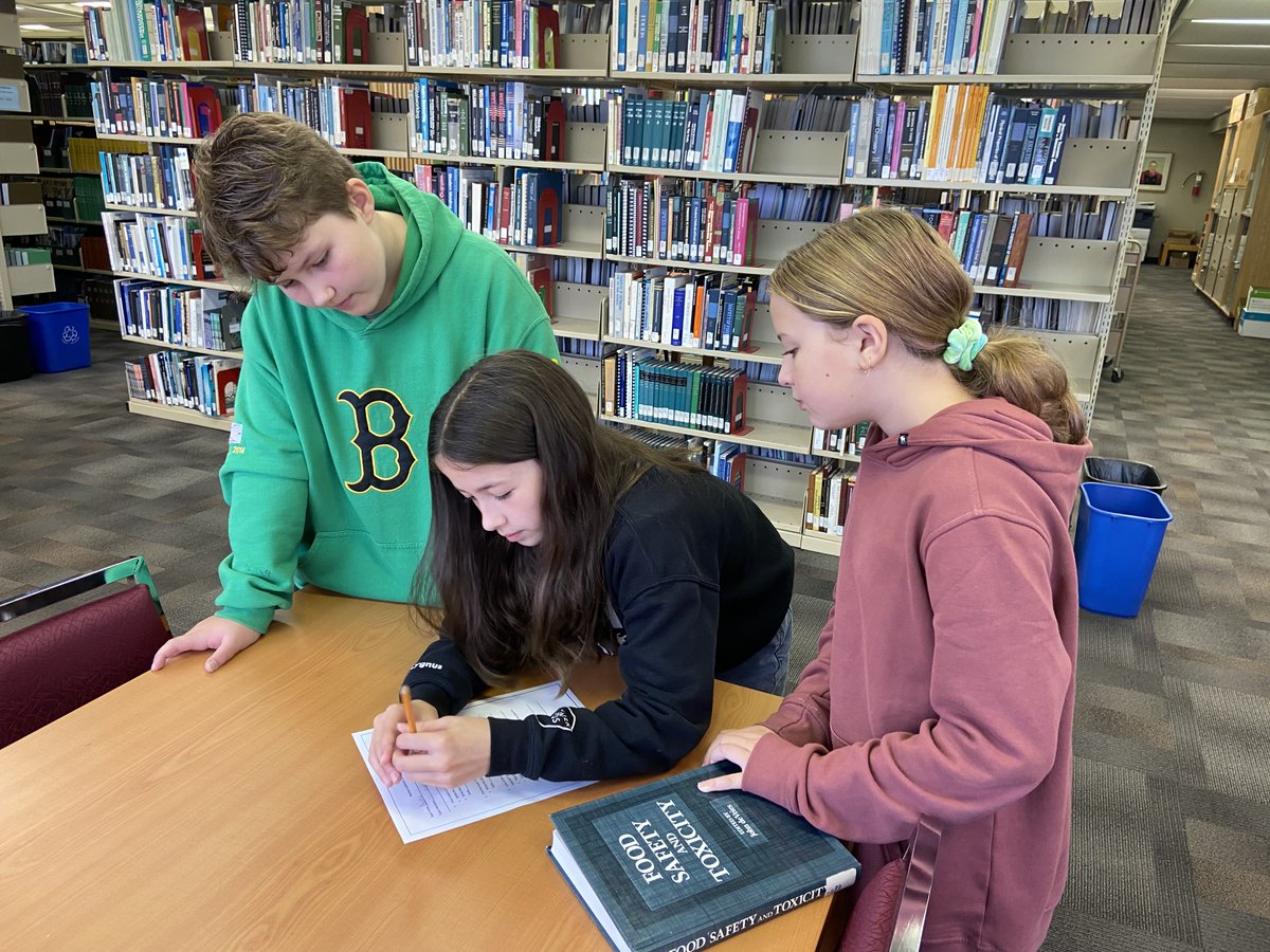 Tomorrow we have our 2nd Micro Research Session <a href="/stmaryselem/">St Mary's Elementary</a> with Dr. Noni Macdonald @MicroResearchNS, <a href="/R_Ricciardelli/">Rose Ricciardelli</a>, @JillianFilliter, Kelly Hunter and our coaches!  Thank you to <a href="/katie_lawton/">Catherine Lawton</a> for teaching us how to find information in the library!