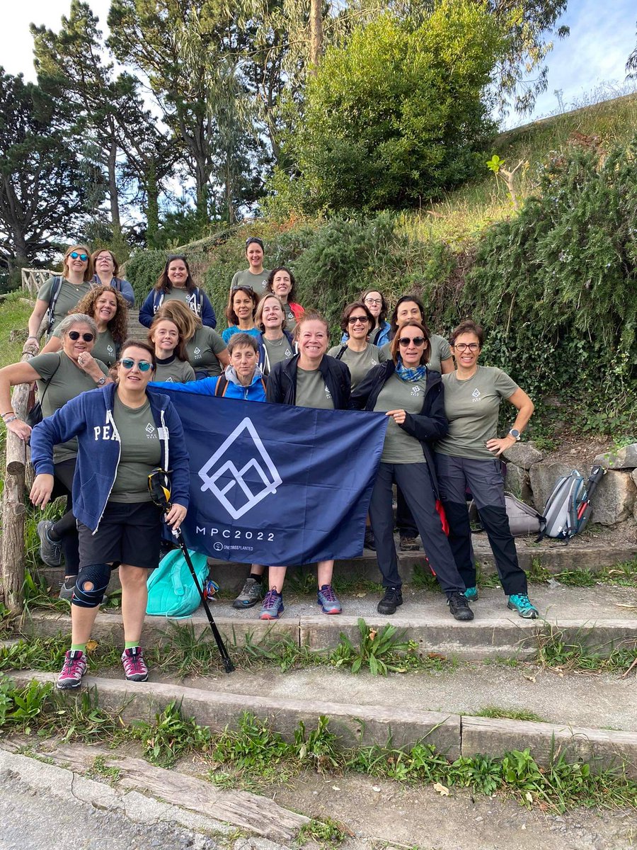 Gege9170's tweet photo. Wonderful meeting @FrenchPeakers 🇫🇷 and @ESSpeakPeakers 🇪🇦 in Gaztelugatxe.
Hike, smiles, friendship, multi languages. Thank you to @MyPeakChallenge to create these moments 🥰
@SamHeughan @jordana_brown @CoachValbo @fitmooney @ehill76 https://t.co/otwVxb9Gr4