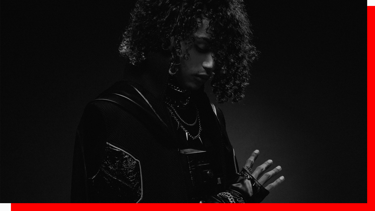 Kassor_Flowter's tweet image. Merci Luv Resval

Je suis toujours dans le déni, j&apos;ai toujours très mal, je suis toujours en deuil. Mais il fallait que j&apos;écrive un papier sur cet incroyable artiste, pour lui rendre hommage.

Repose en paix jeune Sith 

🤍 swtch.fr/musique/merci-…
💜