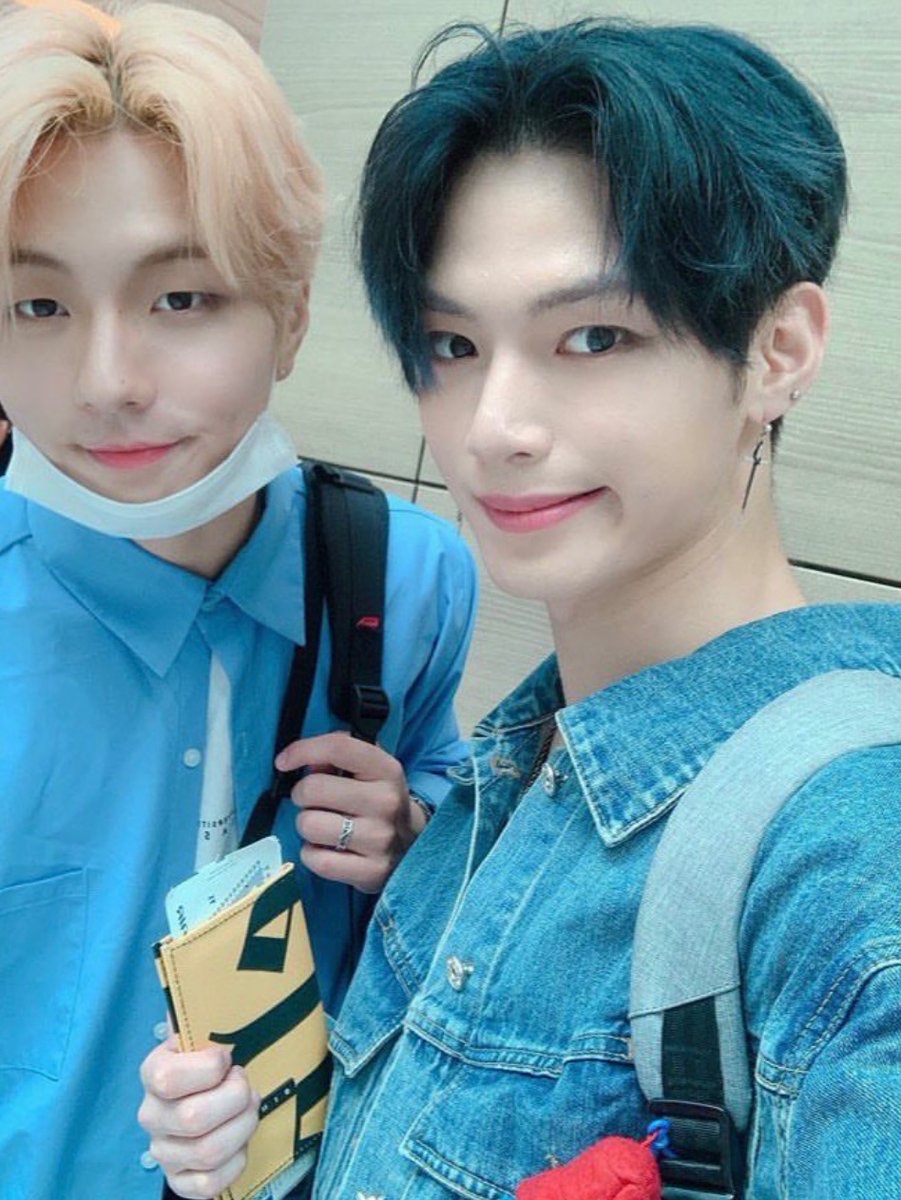 HourlyBlklvl's tweet photo. ♡ 🌹 ♡ Taeyoung and Hangyeom ♡ 🌹 ♡
#BLACK_LEVEL #블랙레벨 @Blacklevel_twt #Taeyoung #Hangyeom #7oc #omega_x #PROTECTOMEGAX https://t.co/bq2m5orvXZ
