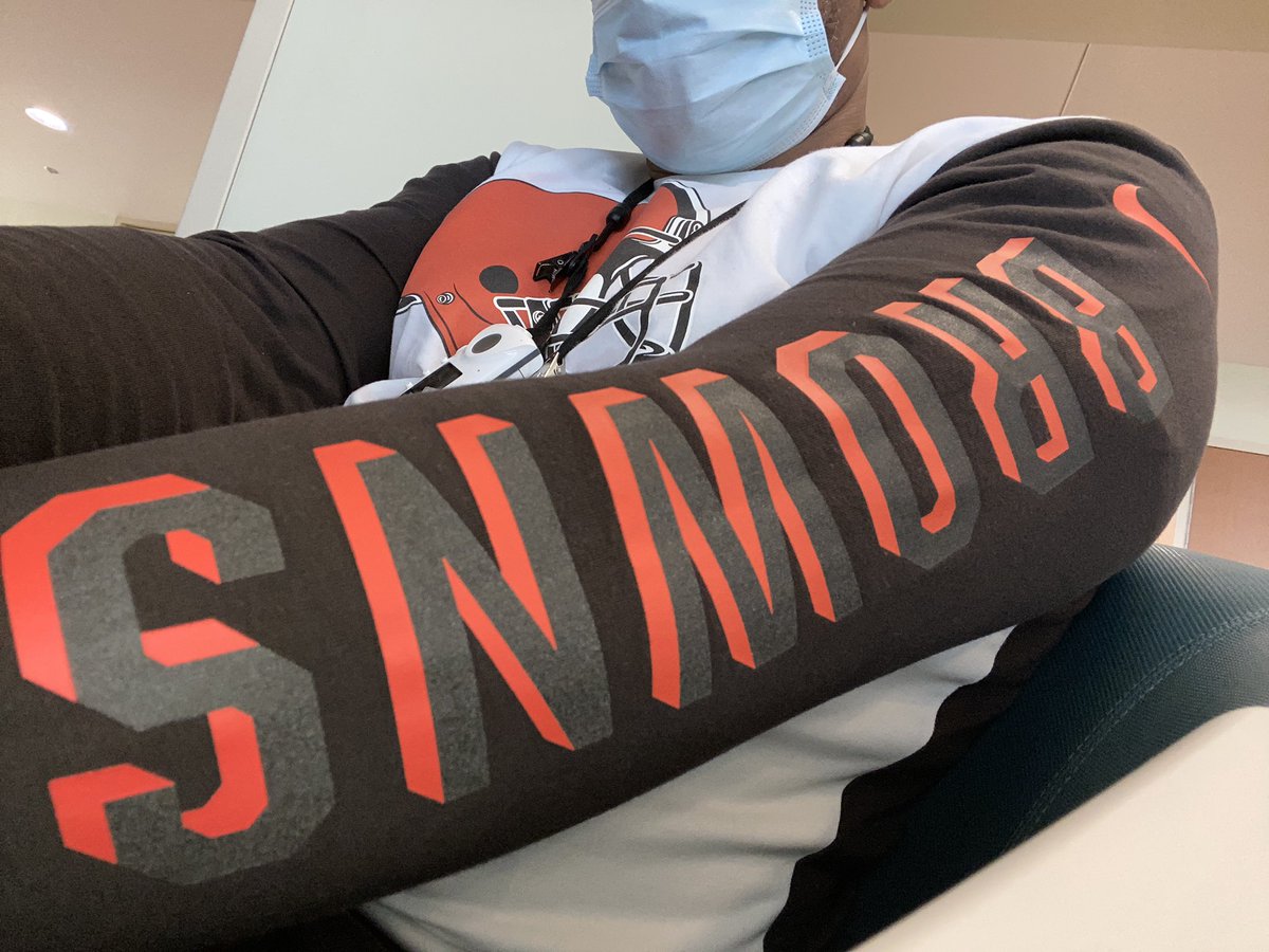 BrownSpiderCLE's tweet photo. At work for 5 more minutes…
#StillRepresenting
GO BROWNS!!! https://t.co/CbzRQANLvc