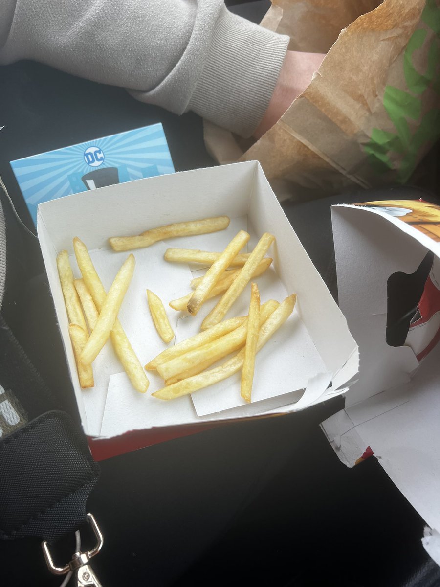 taracatterall's tweet photo. @McDonaldsUK just got a happy meal and about 10 chips with it?! Is this for real https://t.co/0xlYrmwwFL