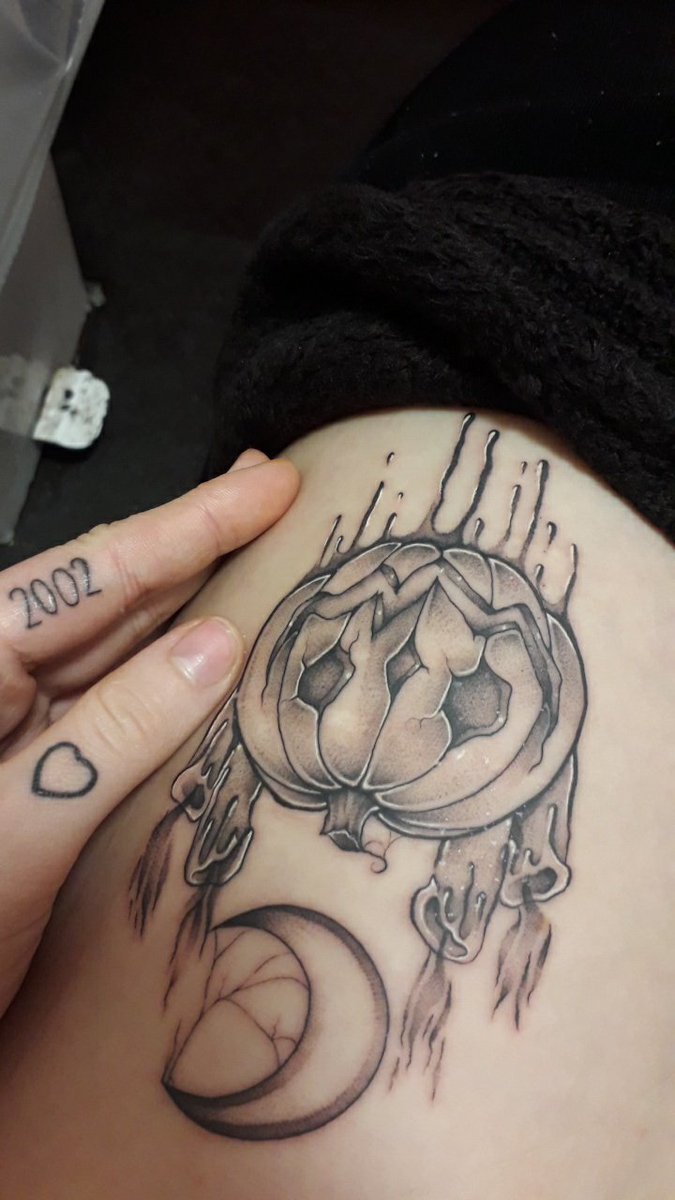 IrishForeigner's tweet photo. I got a new tattoo, what you think guys♡♡ https://t.co/pai7vU5ccd