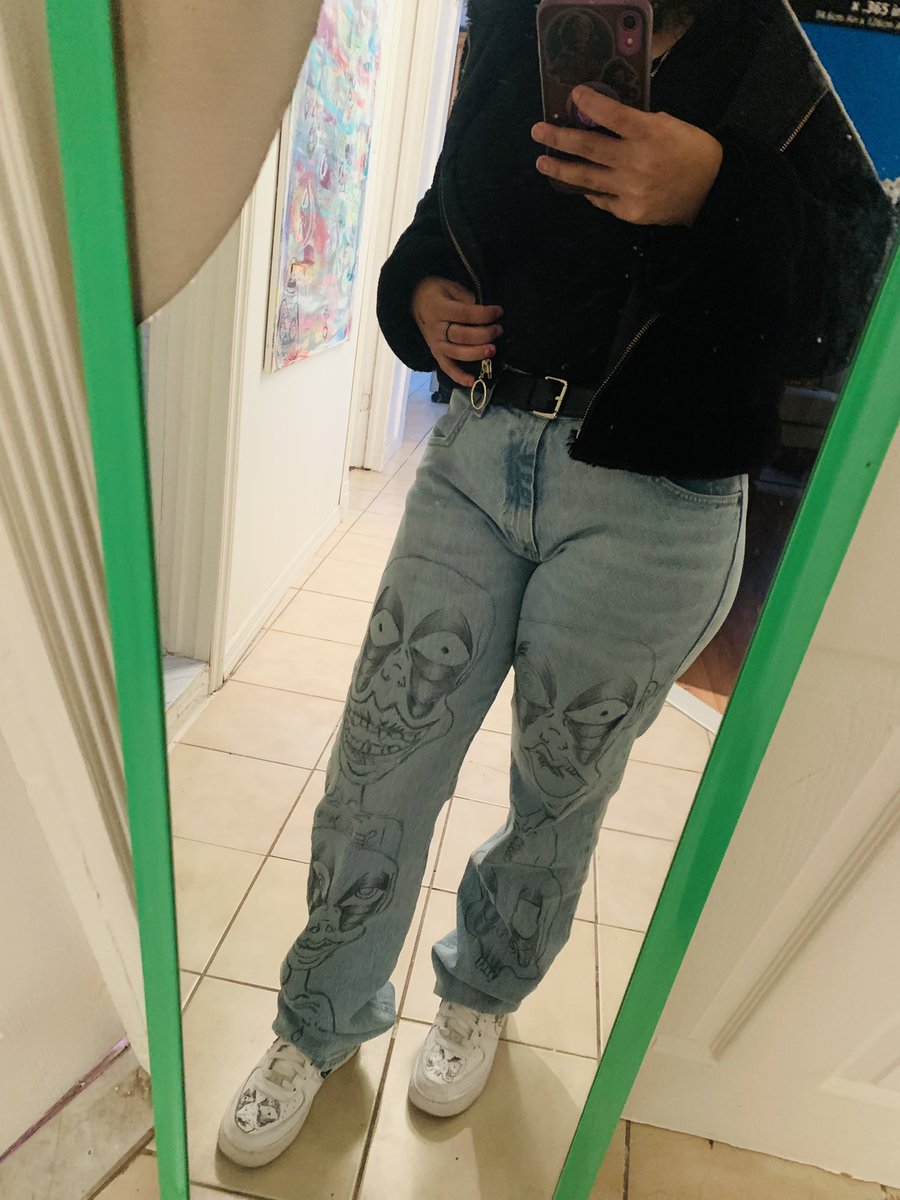 yahannieex3's tweet image. made some new pants guys