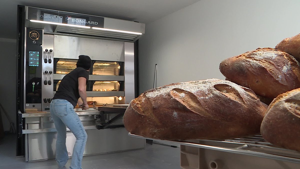 À Flavigny-sur-Ozerain, la première boulangerie depuis 1969 a ouvert ses portes ! france3-regions.francetvinfo.fr/bourgogne-fran…