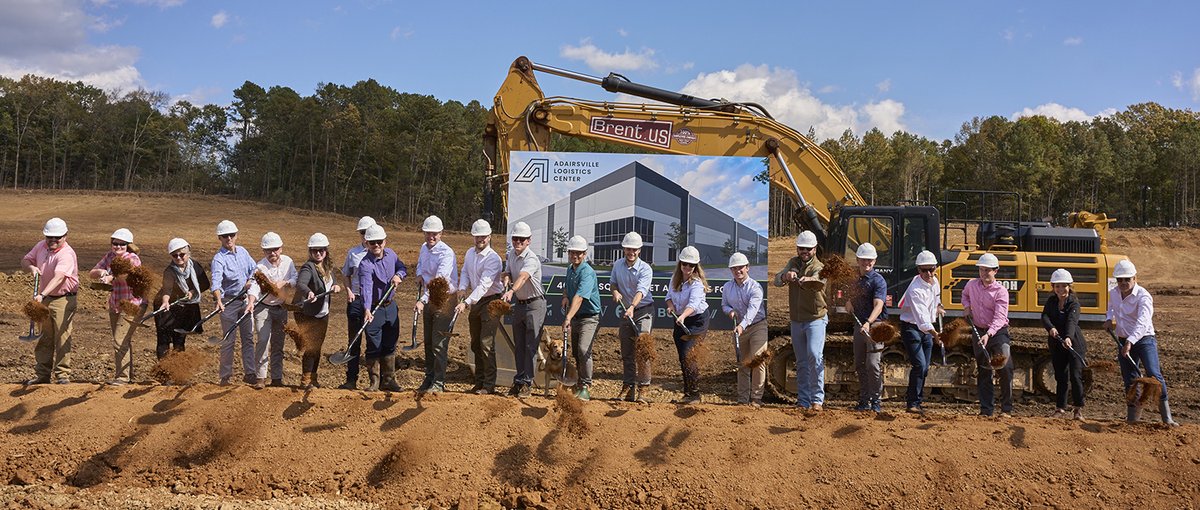 StreamRealty's tweet photo. #StreamAtlanta hosted the groundbreaking for Adairsville Logistics Center at 3048 U.S. Highway 41 in Georgia.
➡️ More about the project: https://t.co/y5Qy7Ope6Y
#Warehouse #Industrial #CommercialRealEstate #CRE #StreamCRE @aewglobal | @_EvansGC | @BohlerEng | @WareMalcomb https://t.co/56XNloE1Uw