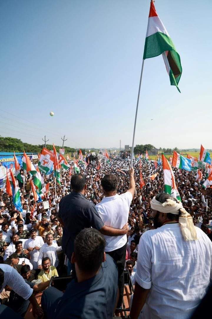 AlvinJebasheela's tweet photo. Great movements....
#பாரத்ஜோடோயாத்ரா
#இந்தியஒற்றுமைபயணம்
#BharatJodoYatra
#45thday
#RahulGandhi https://t.co/wtpkhhk7ZL