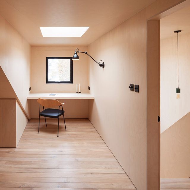 A design that has truly stood the test of time, the 675 Chair is one of the most recognised of the 20th century. 

Thanks for sharing your #caseinplace <a href="/leibal/">luana</a>

#home #interiordesign #design #modernhome #architecture #furnituredesign
