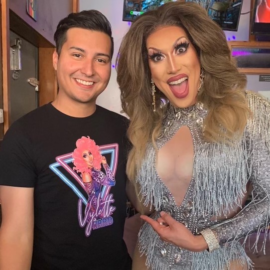 Rainon4thATX's tweet photo. Sunday Funday at Rain is better than ever. Your lovely hosts Jjezebel and @VyletteWard are sharing some of their best Tricks & Tea from 5PM to 7PM to cap your Austin weekend!
OPEN 7 DAYS A WEEK!
No cover, 21+
#gayaustin #gaybar #gaytexas #austindrag #localdrag #supportlocal https://t.co/H59RkpgY2Y