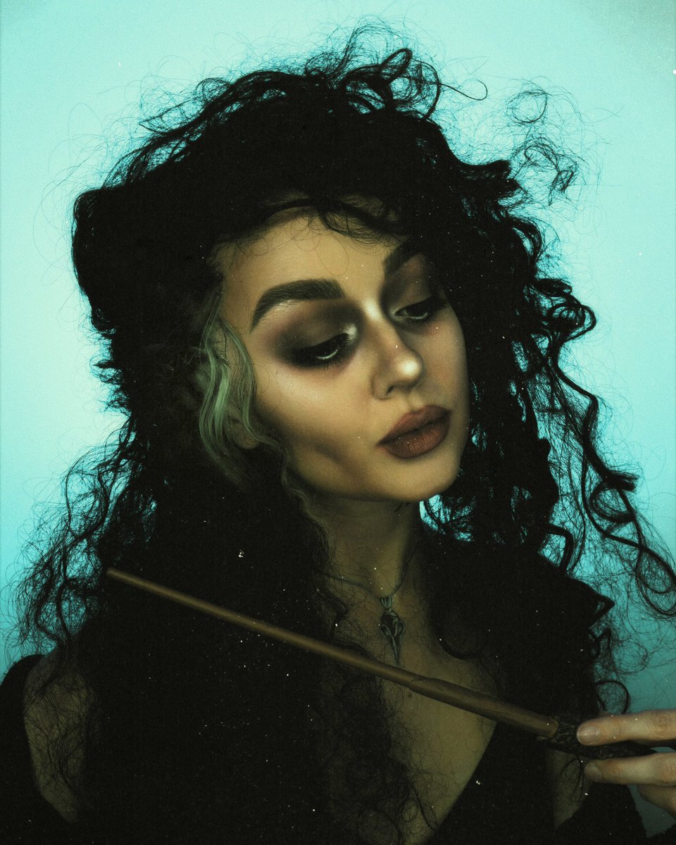 MaevaGermanotta's tweet photo. HALLOWEEN 2022 👻

« My lord, I would like to volunteer for this task. I want to kill the boy. » ⚡️ - Bellatrix Lestrange #HarryPotter https://t.co/d58Y1wsFf5