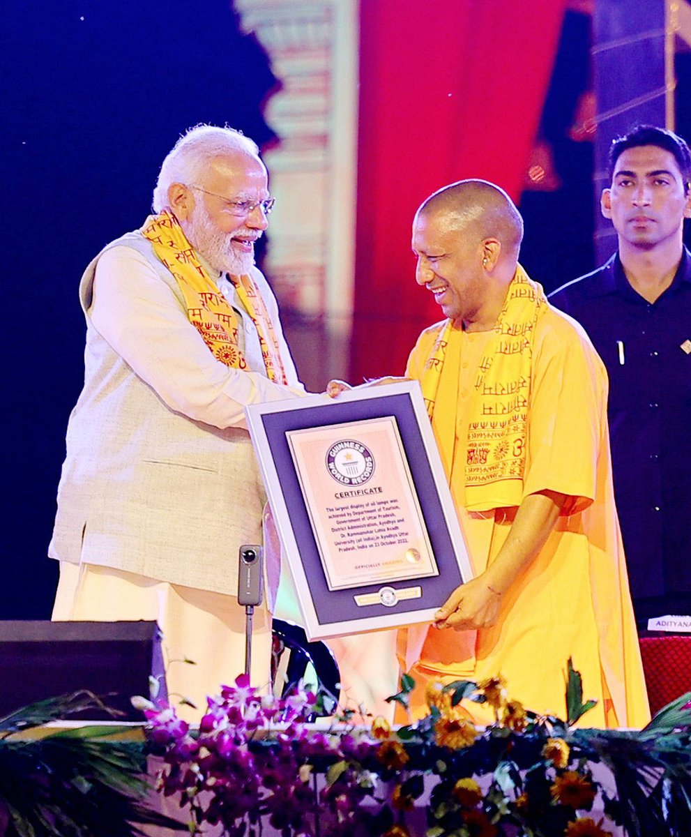 श्री अयोध्या जी में आयोजित भव्य दीपोत्सव-2022 में सर्वाधिक दीप प्रज्वलन कर बने विश्व रिकॉर्ड का प्रमाण-पत्र आदरणीय प्रधानमंत्री जी को भेंट किया। इस रिकॉर्ड के बनने में सहभागी हर नागरिक का अभिनंदन, आभार!