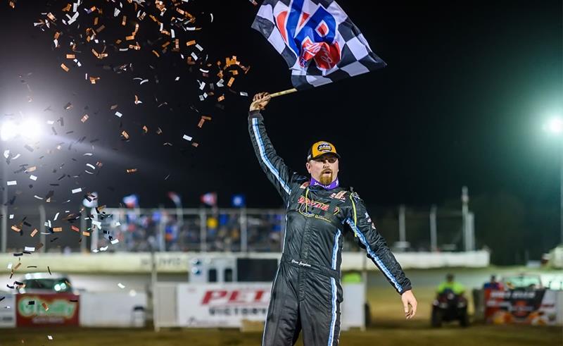 Kansas's Chase Junghans Nets Fourth Career World of Outlaws Win at Humboldt HumboldtSpeedway.com/news/?i=120955