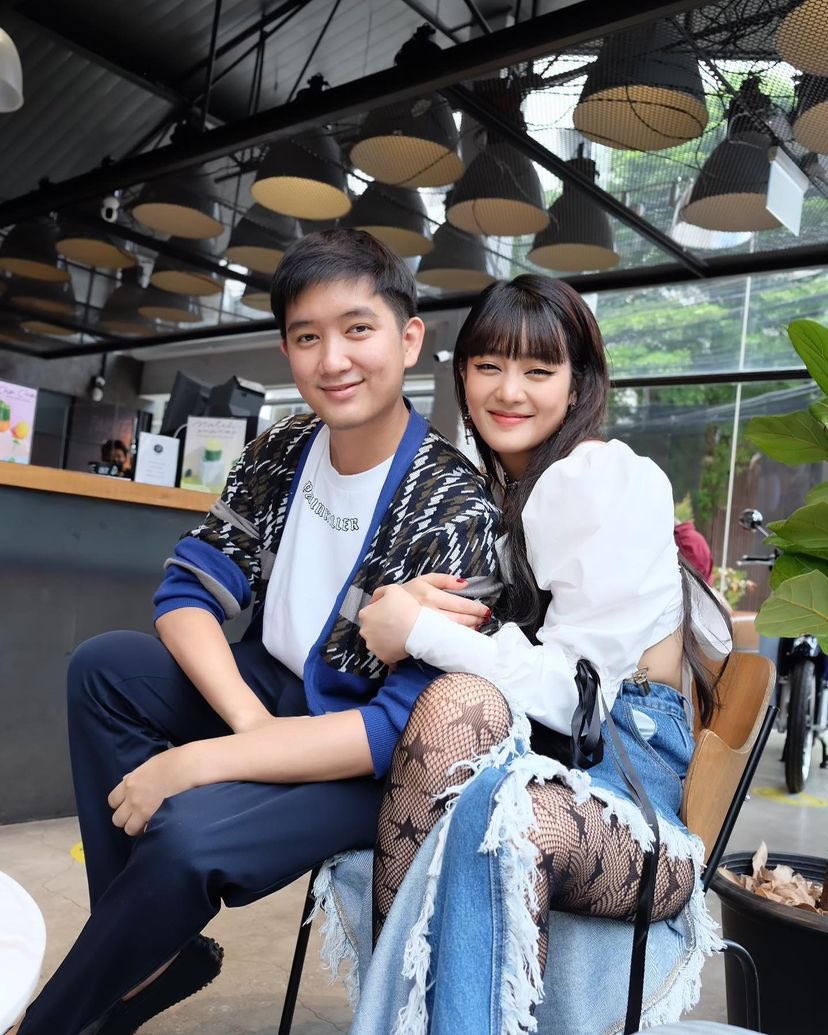 i_dleph's tweet photo. [📸] 20221023 mac_yontararak Instagram Update

“ Happy birthday @min.nicha 🥳

#HappyMinnieDay
#EscapeWithMinnieDay ”

#여자아이들 #GIDLE
#민니 #MINNIE #มินนี่ https://t.co/F9uehm0J4Z