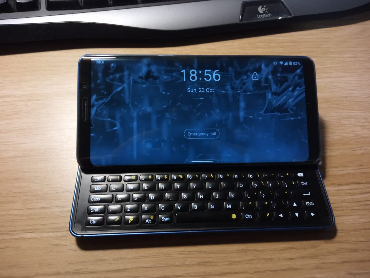 FinTomoki's tweet photo. Päivitin kuitenkin F(x)tec Pro¹ X:ään, koska näppäimistö ja uudempi softa. Tosin, vain Qwerty -versiota oli saatavilla. Vaihdan kyllä skandinäppikseen kunhan sellainen saapuu (joskus ehkä toivottavasti). Sitten tämä versio jää käyttiskokeiluihin, niitä kun on useita kehitteillä. https://t.co/ScPPwyvNks