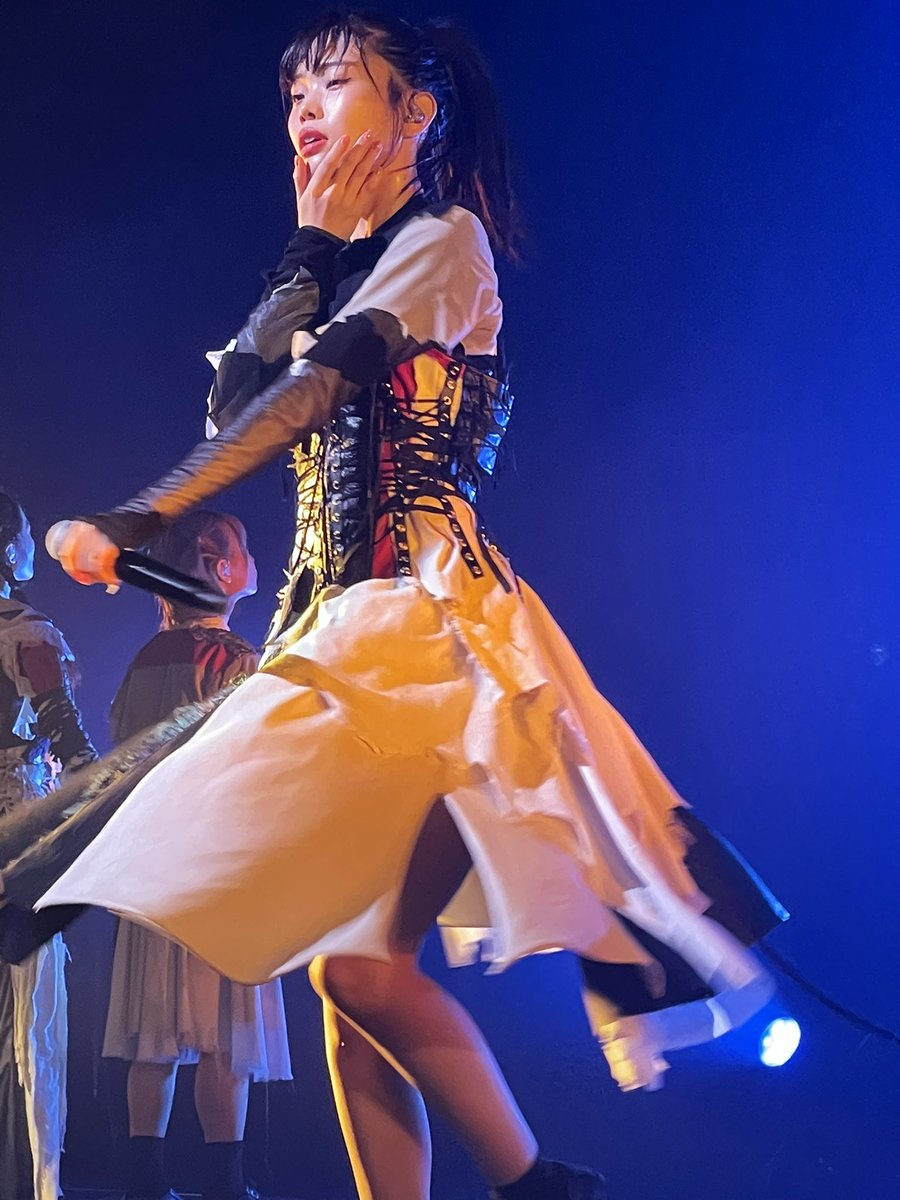 piiiho's tweet photo. 最前最高だった…かわいすぎた…
近すぎて緊張して目そらした(そもそも合ってないたぶんw)

#BiSHiSOVER
#BiSH渋谷
#ForLiveTour https://t.co/AGcqZKoaBU