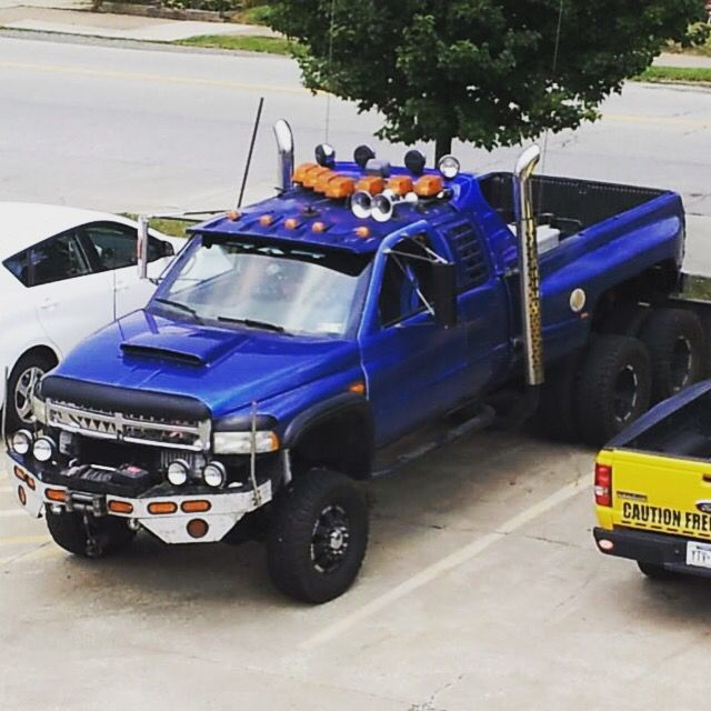 MemesOfCars's tweet photo. https://t.co/CBwp9D5ebf