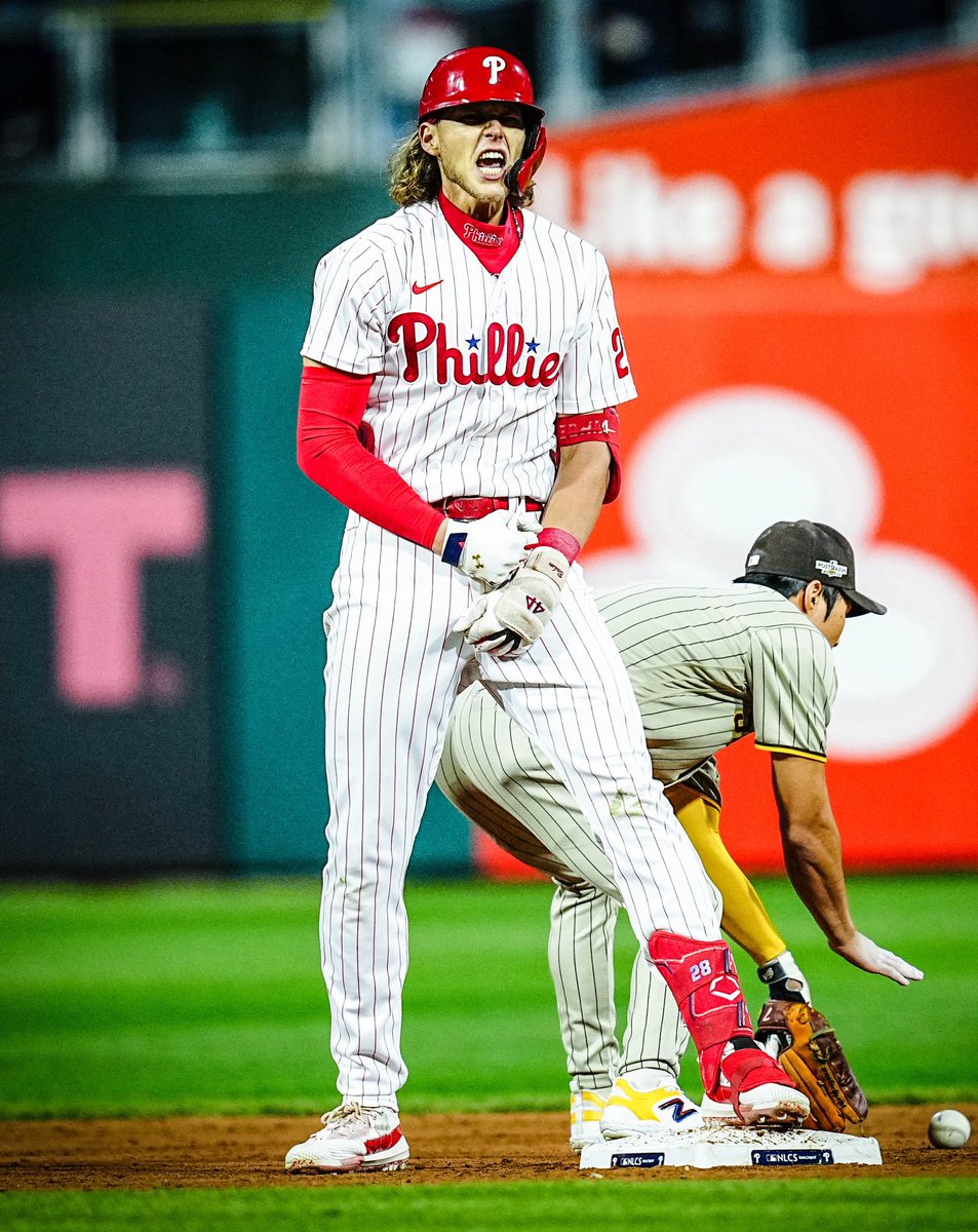 Theseanmarty's tweet photo. Alec Bohm has the chance to become the first @GoShockersBSB alum to play in the World Series since Andy Dirks (2012, Detroit Tigers), if the Phillies can win today.

Bohm is hitting .206 along with five RBIs in 10 postseason games this October.

📸 @Phillies https://t.co/Ibbv1dFQvy
