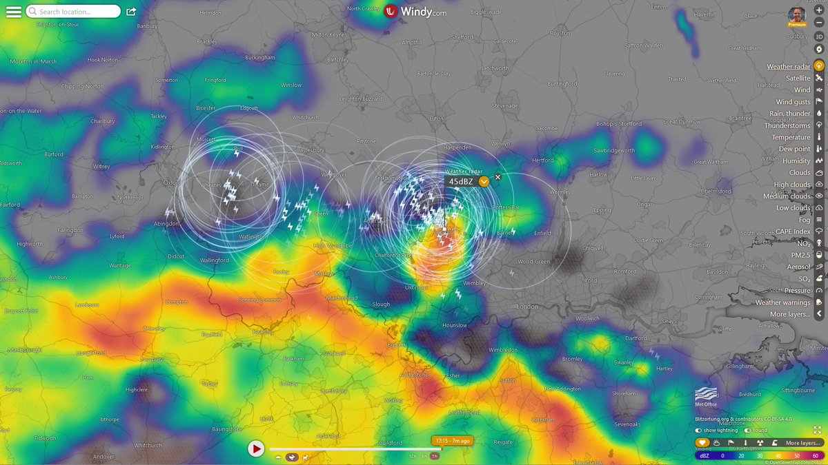 564 lightning strikes now detected in and around #Watford. Radar image from <a href="/Windycom/">Windy.com</a>