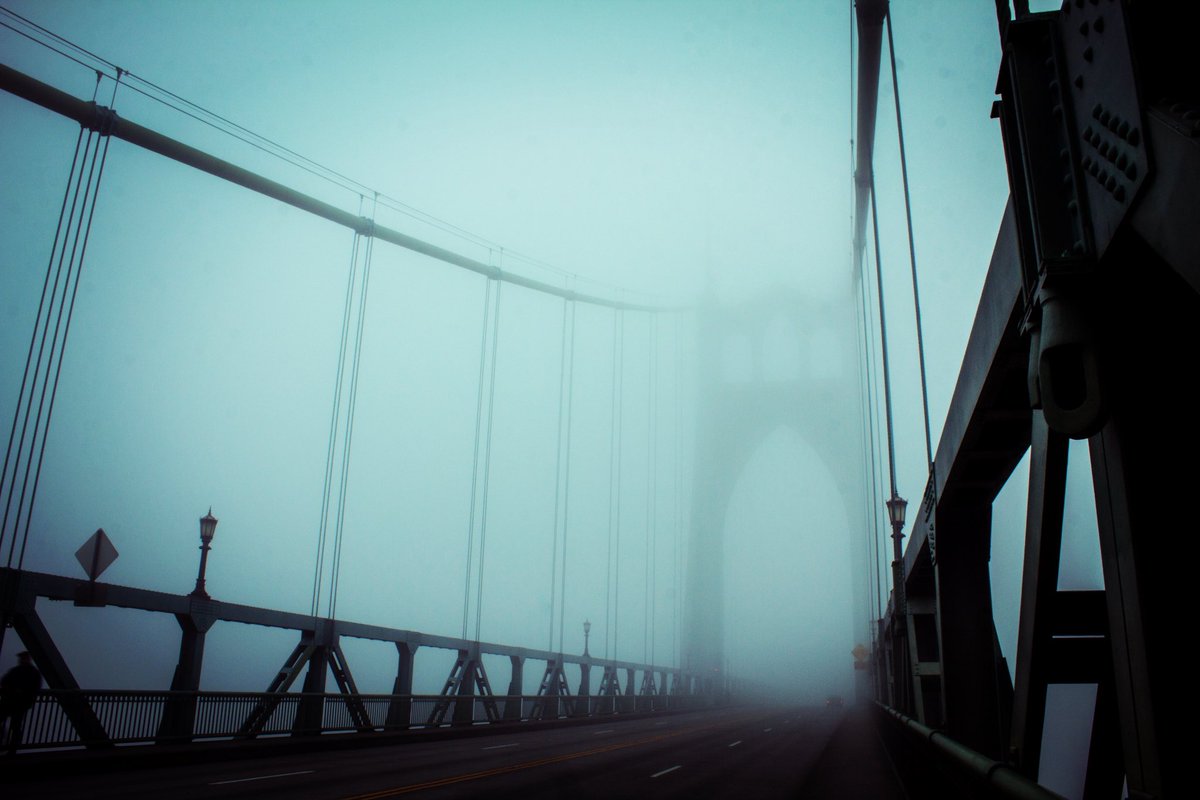 KennaAuthor's tweet photo. Time to get back to it. My writing took a backseat to one of those periods where everything was chaos around me. That pressure has eased, and I plan to do some writing today. This beautiful picture of St. John’s bridge in Portland puts me right in the mood. #writerscommunity https://t.co/g9dga59srS