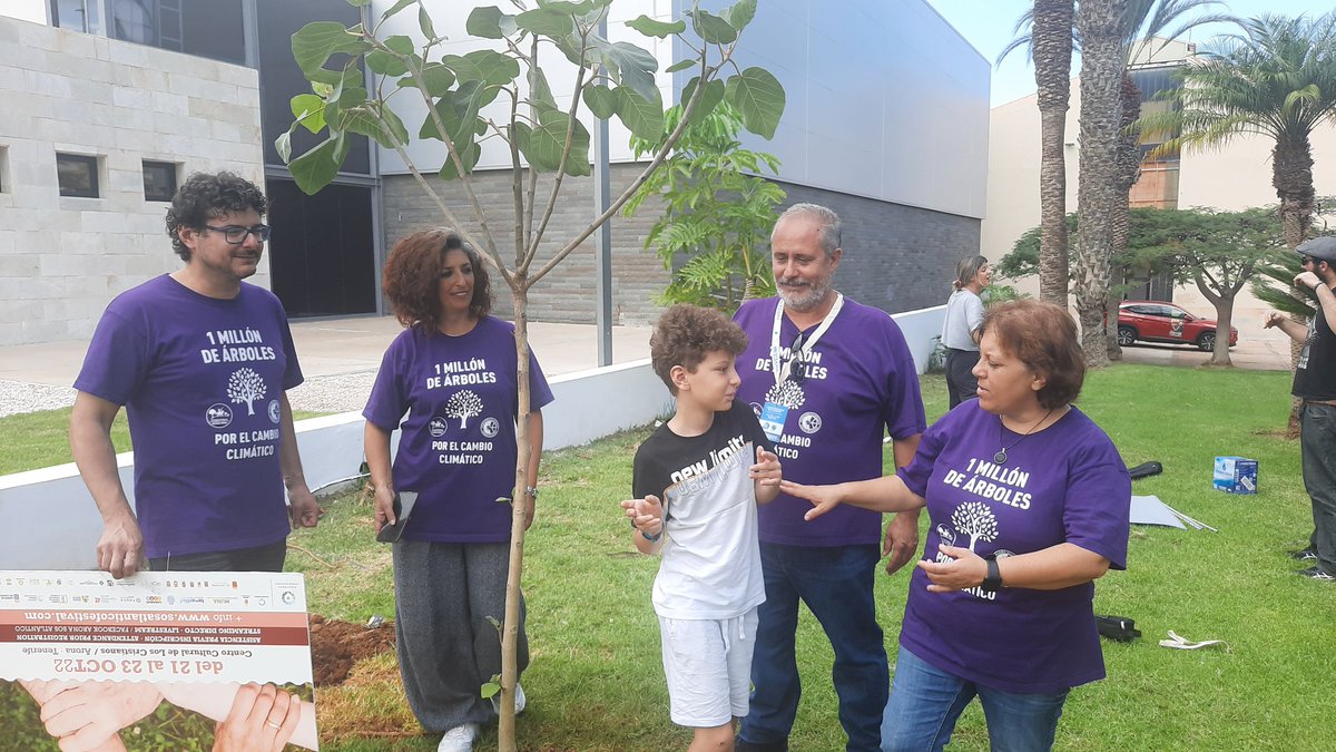 pplamta's tweet photo. Ha terminado la #IConvenciónDePLAMTA para dar paso a nuevos encuentros que nos lleven a lograr mejoras para nuestro #MedioAmbiente no hay Planeta B. Gracias a todas las organizaciones que con este fin común estamos conectadas por #PLAMTA. Gracias @SOSAtlantico @AytoArona https://t.co/bPN95J0z3d