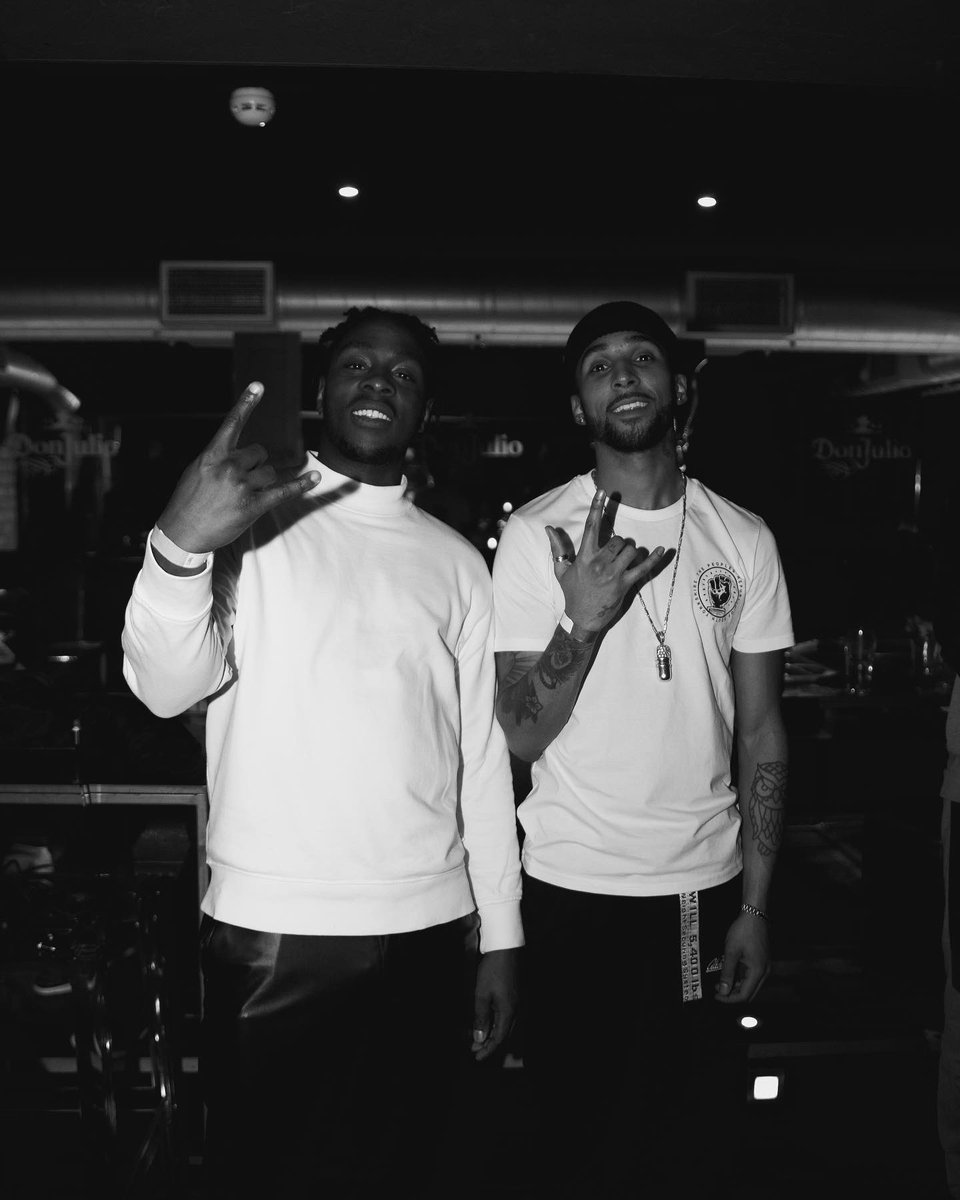 OfficialJxK's tweet photo. A toast to the good life 🥂

We all face trials &amp; tribulations on a daily but we have to keep moving! I’m blessed to be surrounded by so many talented individuals &amp; I can’t wait to see what the future holds 💫🫶🏾

@jasminehowells_ 📸 Thank you for capturing these moments 🤟🏾✨ https://t.co/hjcoLxSkn6