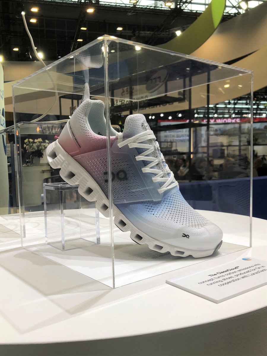 We end the 5th day of K with the CleanCloud concept from Borealis and On. The concept converts carbon emissions into running shoes. You can find out how it works tomorrow at the Borealis booth. 👉 Hall 6, stand A43. #K2022 #KTradefair #MesseDuesseldorf