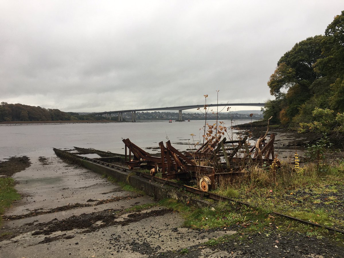 MMaryMcKenna's tweet photo. Gorgeous colours today at @River_Foyle & a different perspective on the #FoyleBridge - beautiful gardens & views (@ClareMcGee80 @BarneyToal @DeniseMcQuaid @marycarty @scrowley88 @VurichDhu) https://t.co/Vjv5aAQPxi