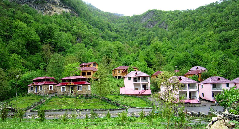 TravelNamigoglu's tweet photo. Located in the north-east of #Azerbaijan, #Guba is a great place to experience the #Caucasus Mountains. In the city itself you can discover some intriguing #culinary secrets while in the surrounding villages local women weave some of the finest carpets in the Caucasus. #travel https://t.co/egRvPs1QH2